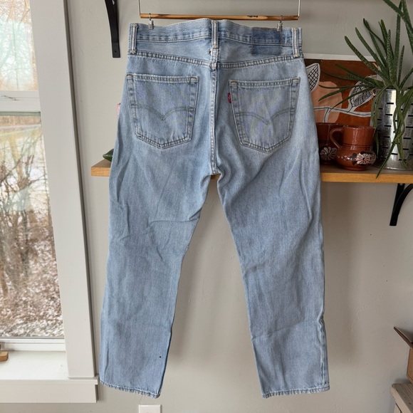 Vintage Levi’s 505 Light Wash Distressed Zip Fly Straight Leg Jeans Size 32 x 30 - Picture 5 of 12
